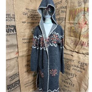 Chic Hooded Charcoal Cardigan with Colorful Patterns